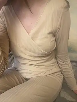 Snapshot of KittieCreme chatting on 02/05/26, 11:06 KittieCreme online show from 02/05/26, 11:06