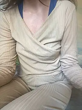 Snapshot of KittieCreme chatting on 03/02/26, 12:45 KittieCreme online show from 03/02/26, 12:45