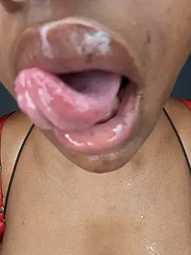 certifiedhottie2025 online show from 11/28/25, 05:57