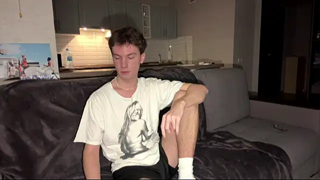 Jeremy1Scott online show from 11/03/25, 03:34