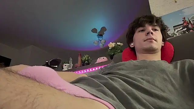 Jeremy1Scott online show from 02/26/26, 03:50