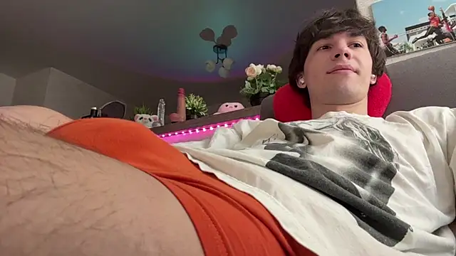 Jeremy1Scott online show from 03/02/26, 07:59