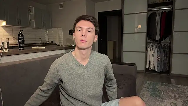 Jeremy1Scott online show from 11/09/25, 03:21