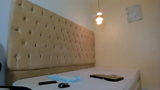 Hotblosson online show from 12/01/25, 04:19