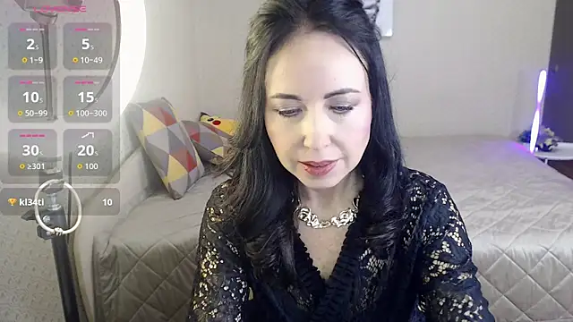 beautiful moon3 online show from 04/13/26, 02:54