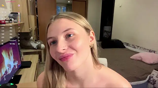 Snapshot of VictoriaMystery chatting on 11/05/25, 02:31 VictoriaMystery online show from 11/05/25, 02:31