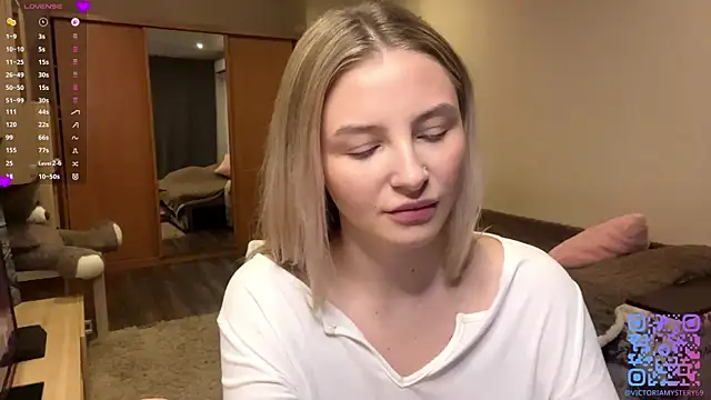 Snapshot of VictoriaMystery chatting on 11/30/25, 12:17 VictoriaMystery online show from 11/30/25, 12:17