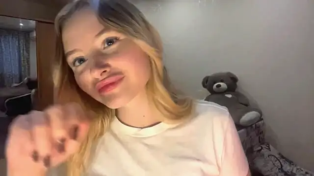 VictoriaMystery online show from 10/15/25, 02:25