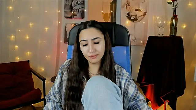 Snapshot of RebeckaThornton chatting on 12/02/25, 09:55 RebeckaThornton online show from 12/02/25, 09:55