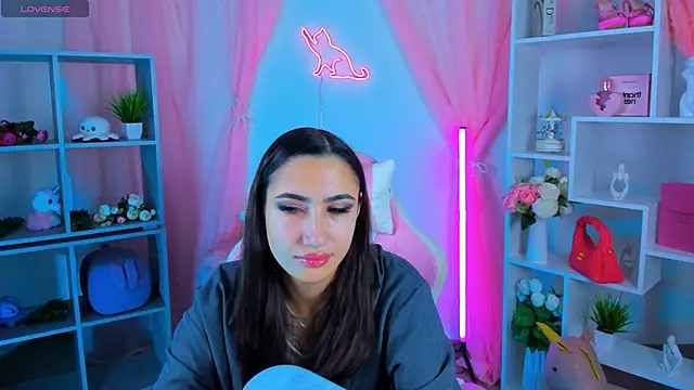 Snapshot of RebeckaThornton chatting on 11/03/25, 09:57 RebeckaThornton online show from 11/03/25, 09:57