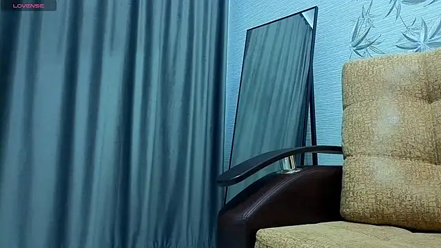 MissPompadure online show from 12/21/25, 12:07