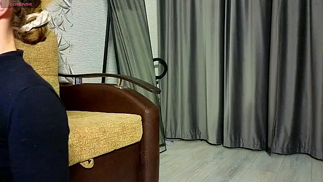 MissPompadure online show from 03/11/26, 05:18