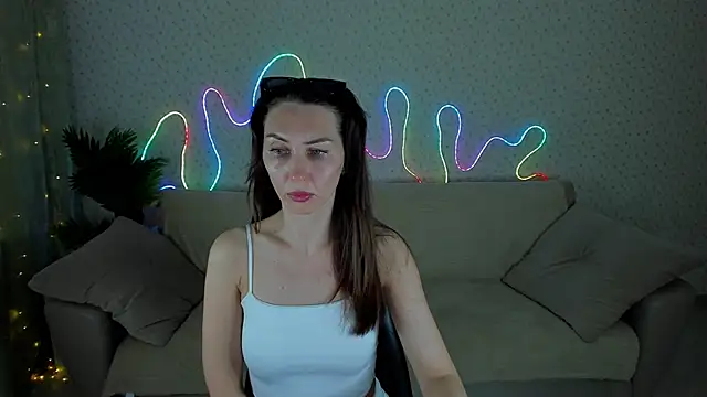 Lilith Sora online show from 12/15/25, 11:49