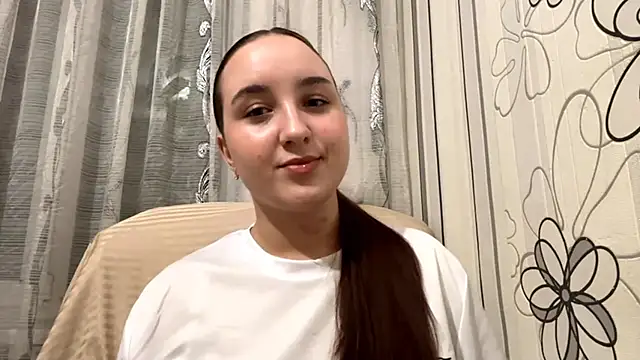 Snapshot of DaisyMolly chatting on 10/12/25, 08:54 DaisyMolly online show from 10/12/25, 08:54