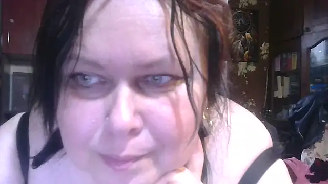 CharleeKendall online show from 12/17/25, 10:53