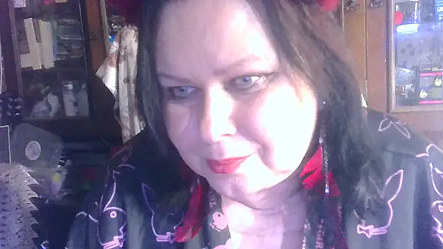 Snapshot of CharleeKendall chatting on 10/24/25, 06:29 CharleeKendall online show from 10/24/25, 06:29