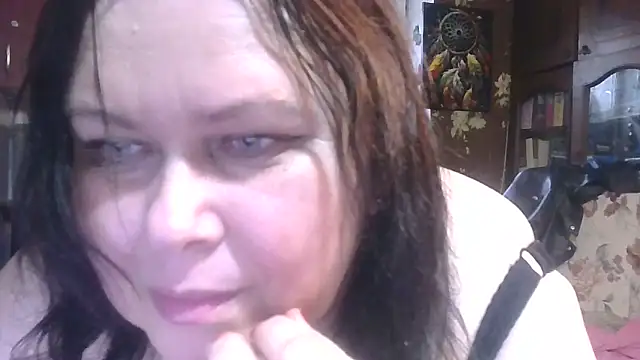 CharleeKendall online show from 12/18/25, 10:41