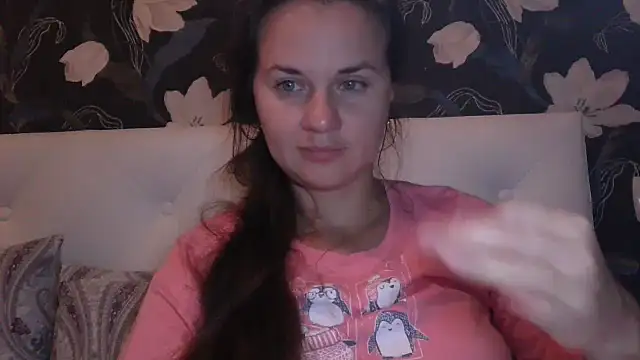 GiaaCaranggi online show from 10/19/25, 07:05