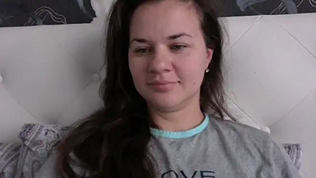 GiaaCaranggi online show from 11/15/25, 07:01