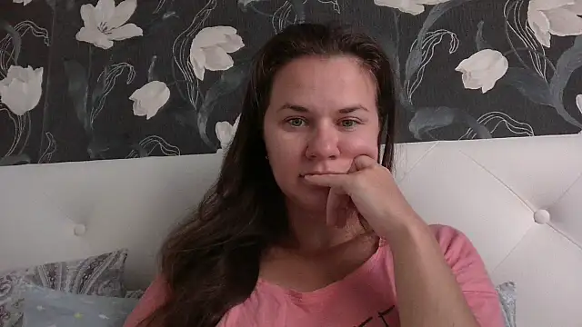 GiaaCaranggi online show from 10/15/25, 05:06