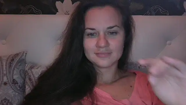 GiaaCaranggi online show from 10/17/25, 07:37