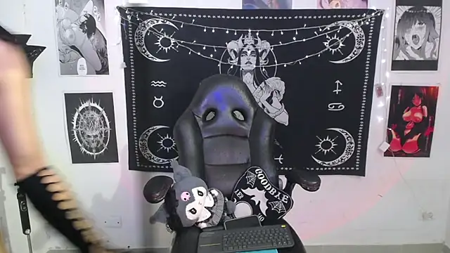 SweetDevil777  online show from 11/18/25, 08:23