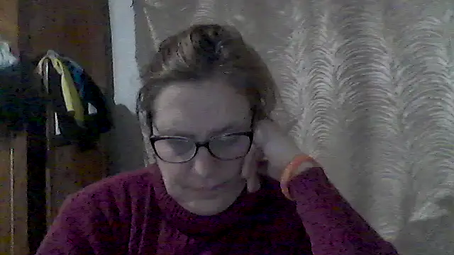 Snapshot of Mary_wey chatting on 10/16/25, 06:16 Mary wey online show from 10/16/25, 06:16