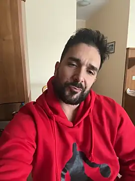 Snapshot of ReDiBastoni90 chatting on 10/16/25, 01:19 ReDiBastoni90 online show from 10/16/25, 01:19