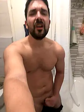 Snapshot of ReDiBastoni90 chatting on 11/01/25, 05:40 ReDiBastoni90 online show from 11/01/25, 05:40