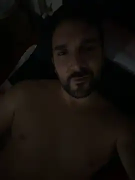 Snapshot of ReDiBastoni90 chatting on 11/01/25, 01:34 ReDiBastoni90 online show from 11/01/25, 01:34