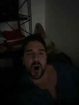 Snapshot of ReDiBastoni90 chatting on 10/26/25, 11:27 ReDiBastoni90 online show from 10/26/25, 11:27