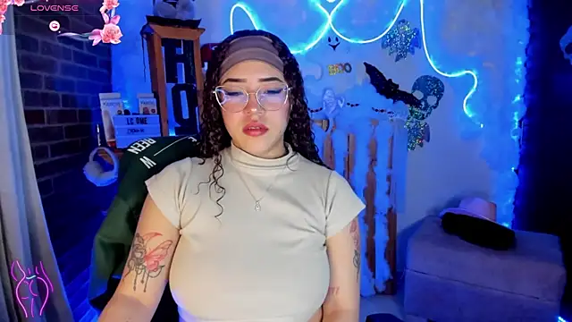 Lizz martins online show from 10/22/25, 01:38