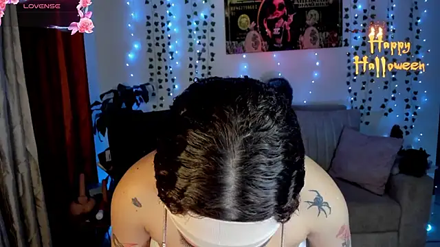 Lizz martins online show from 11/04/25, 02:04