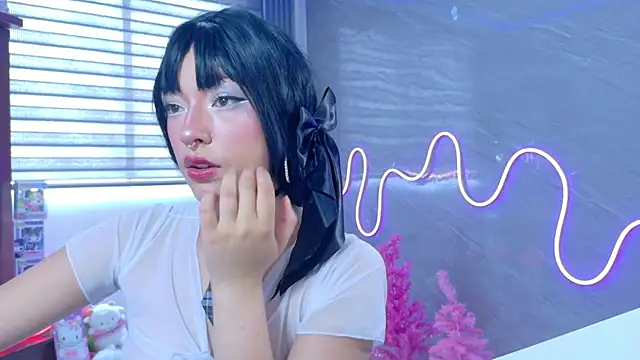 Naaomi cute online show from 12/19/25, 04:09