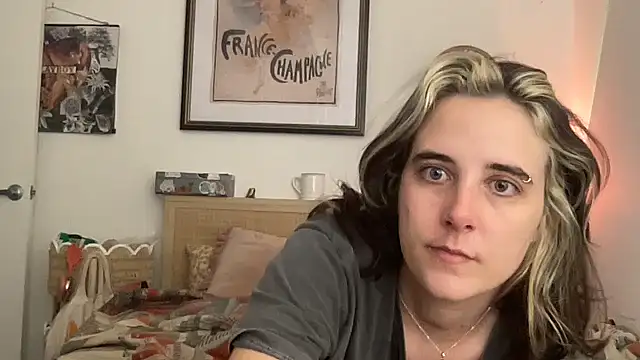 lill daddysgirl online show from 10/28/25, 04:06