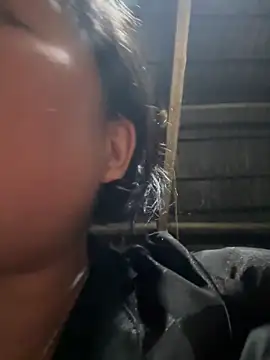 Linh-xxx online show from 02/23/26, 12:39