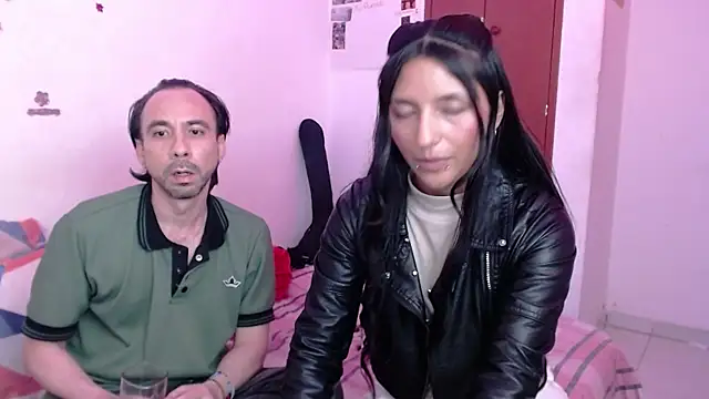 Snapshot of Isis_Robert chatting on 10/30/25, 06:34 Isis Robert online show from 10/30/25, 06:34