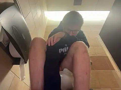 eddieeeeee1232 online show from 11/10/25, 04:45