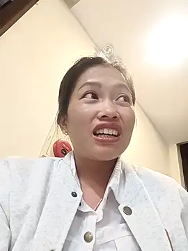 -Paige- online show from 10/14/25, 03:23