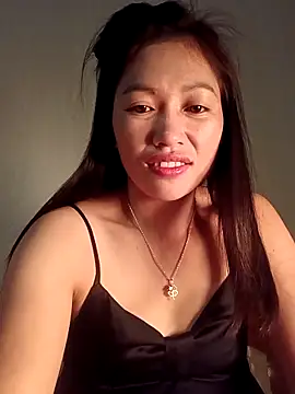 -Paige- online show from 12/21/25, 03:41