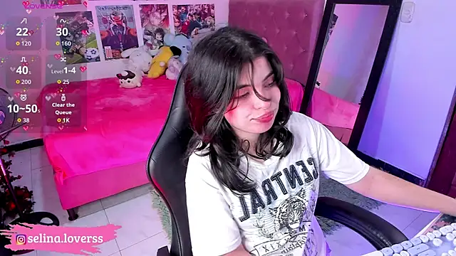 selina lovers  online show from 04/18/26, 03:20