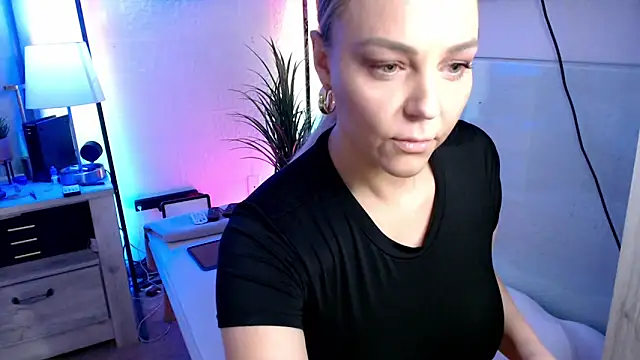 sofiahothead online show from 03/30/26, 05:53