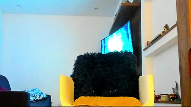 Snapshot of katcum02 chatting on 05/28/26, 10:59 katcum02 online show from 05/28/26, 10:59