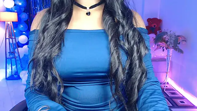 Snapshot of Rashiii_ chatting on 05/20/26, 04:37 Rashiii online show from 05/20/26, 04:37