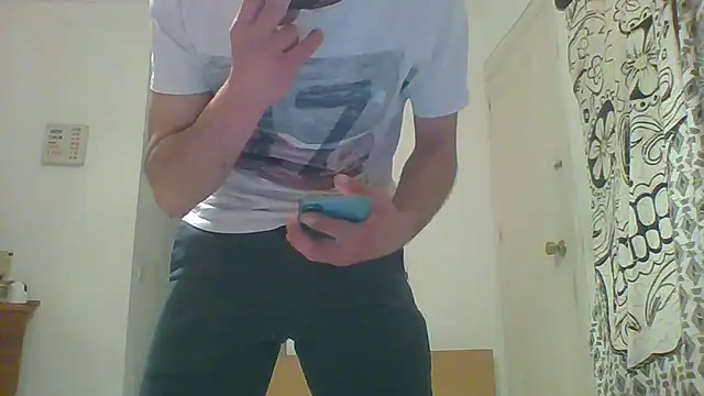 calienteatope online show from 04/19/26, 01:17