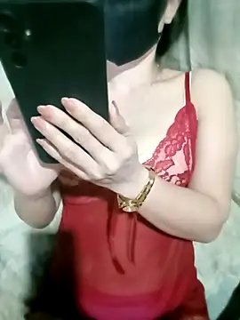 LalayCii online show from 11/11/25, 11:42