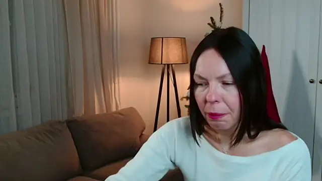 LittleNicolee online show from 12/20/25, 06:11