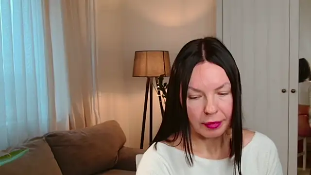 LittleNicolee online show from 12/15/25, 01:06