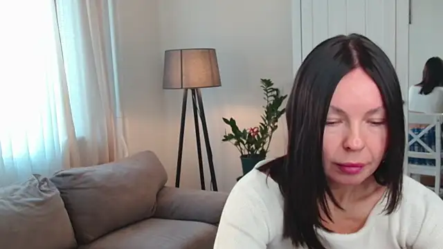 LittleNicolee online show from 01/12/26, 12:56