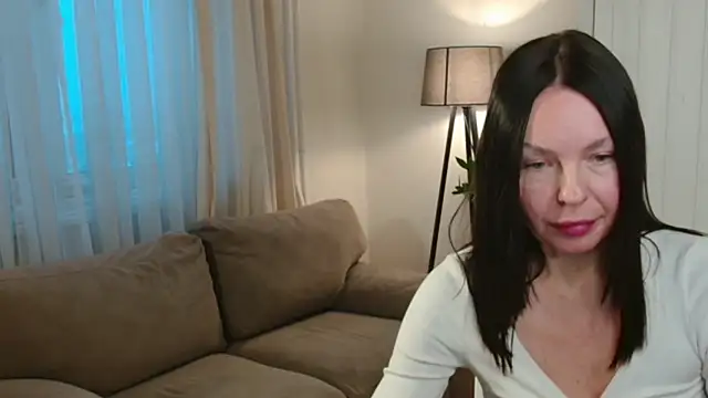 LittleNicolee online show from 01/08/26, 01:06